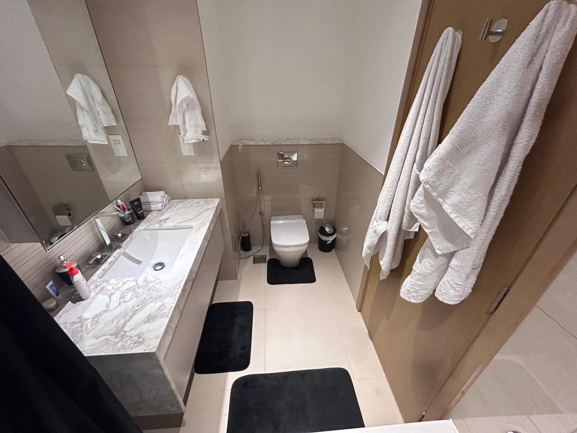 Private In Acacia - Hills Estate Homestay