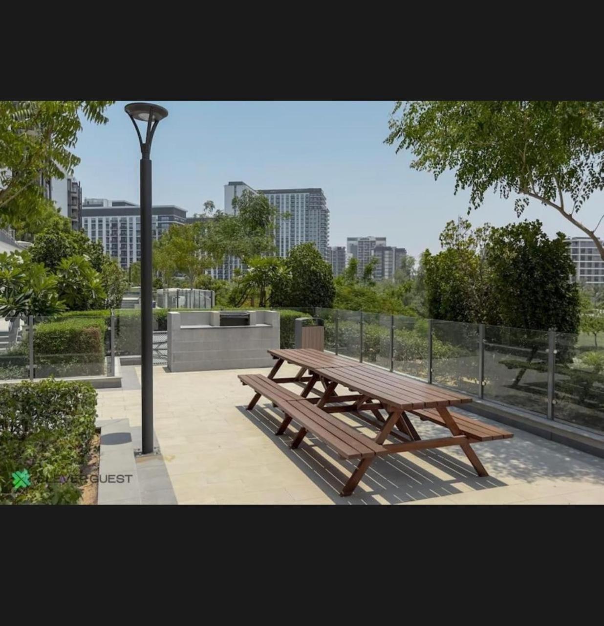 Private In Acacia - Hills Estate Homestay Dubai